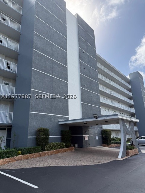 Hallandale Beach photo 2