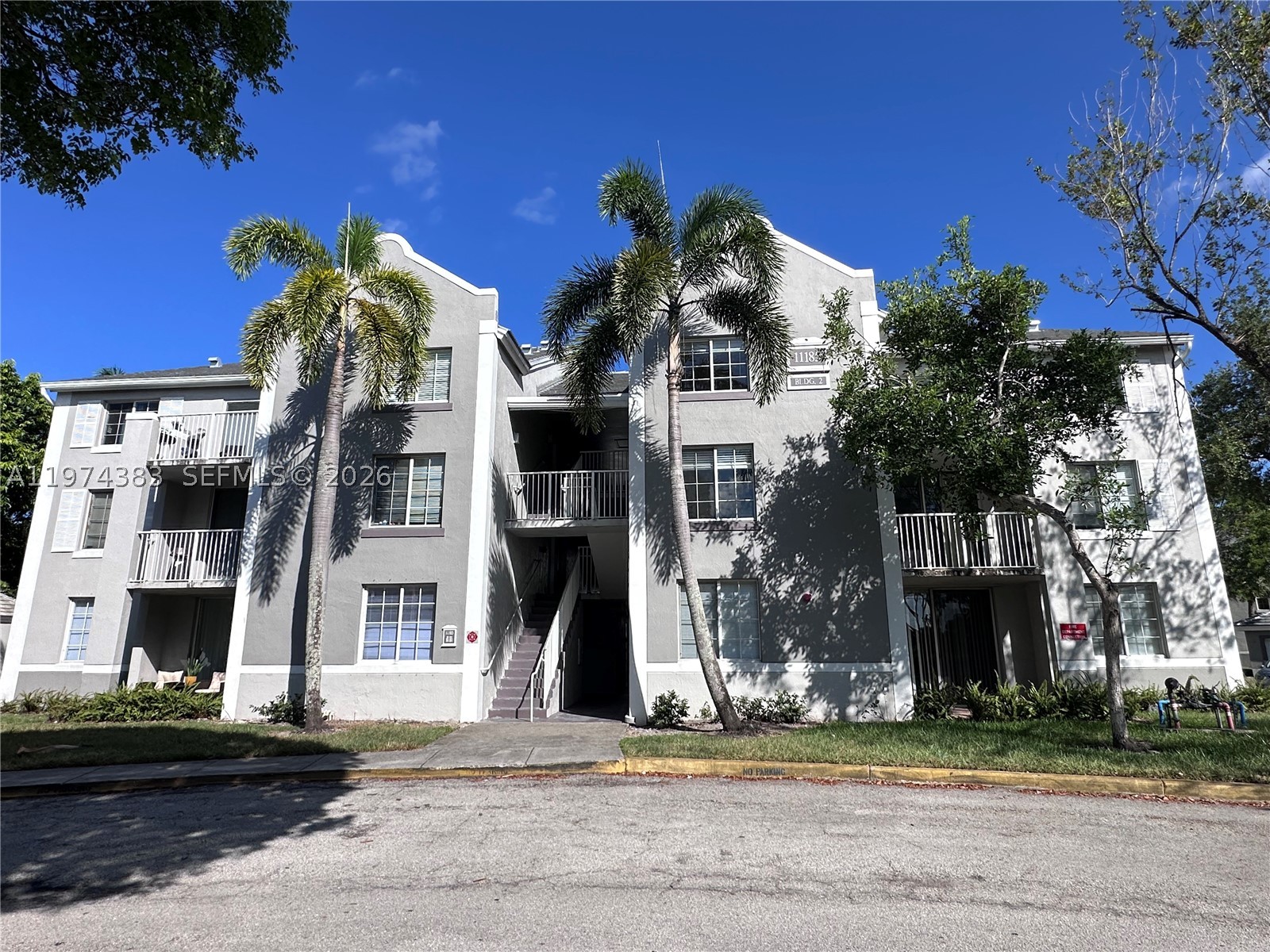 Pembroke Pines photo 2
