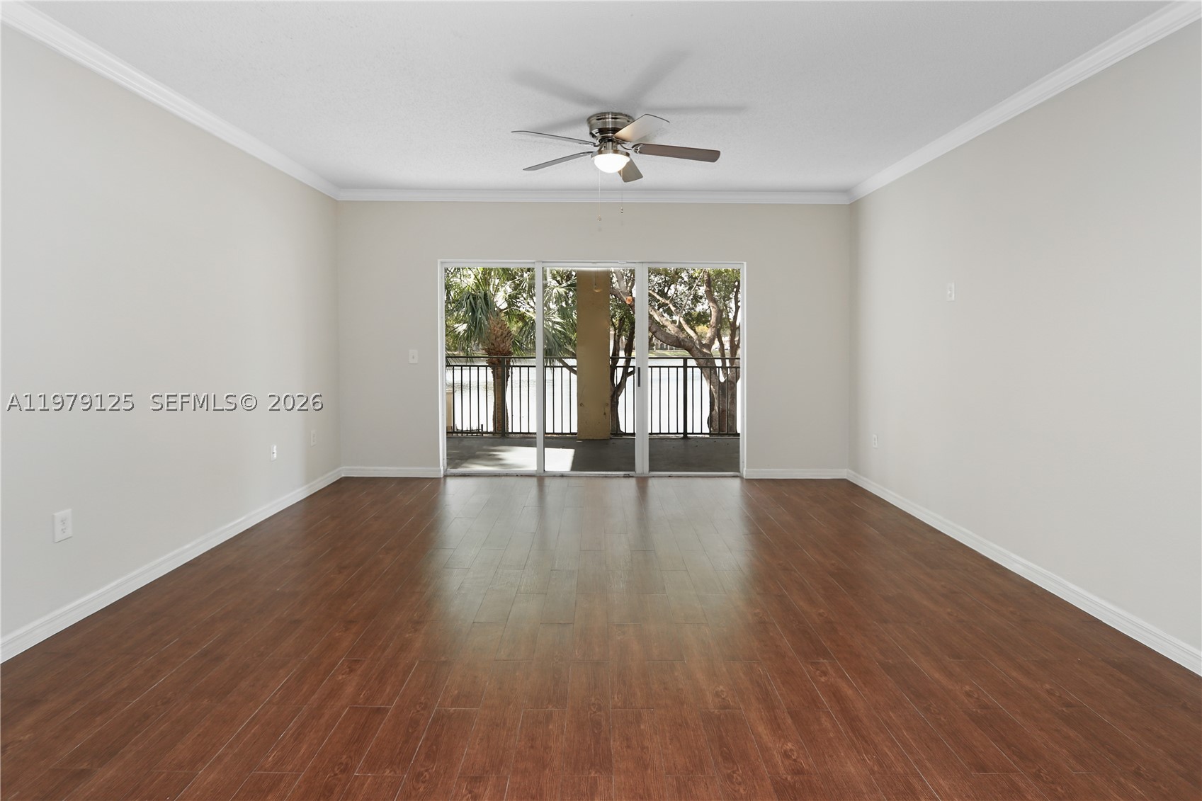Miramar photo 3