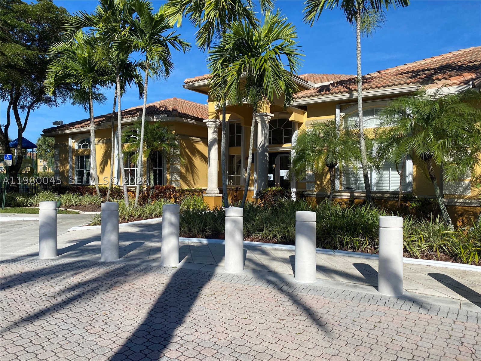 Pembroke Pines photo 4