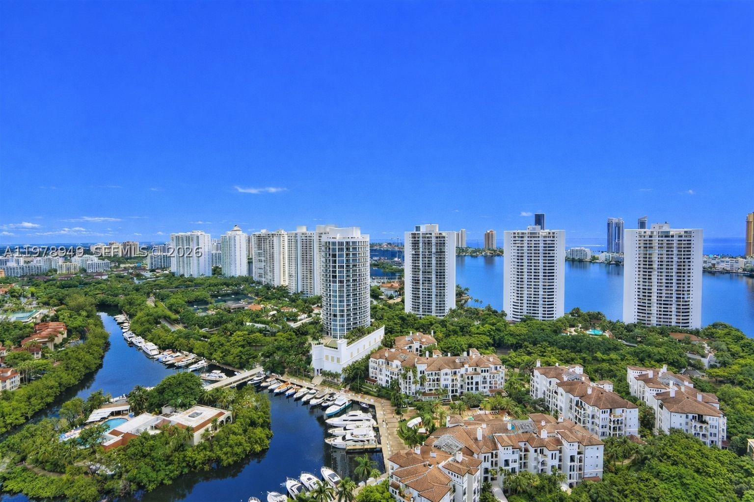 Aventura photo 2