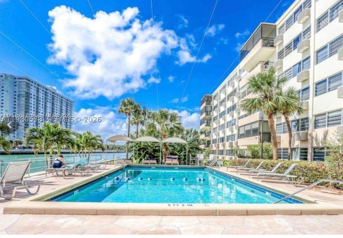 Sunny Isles Beach photo 1
