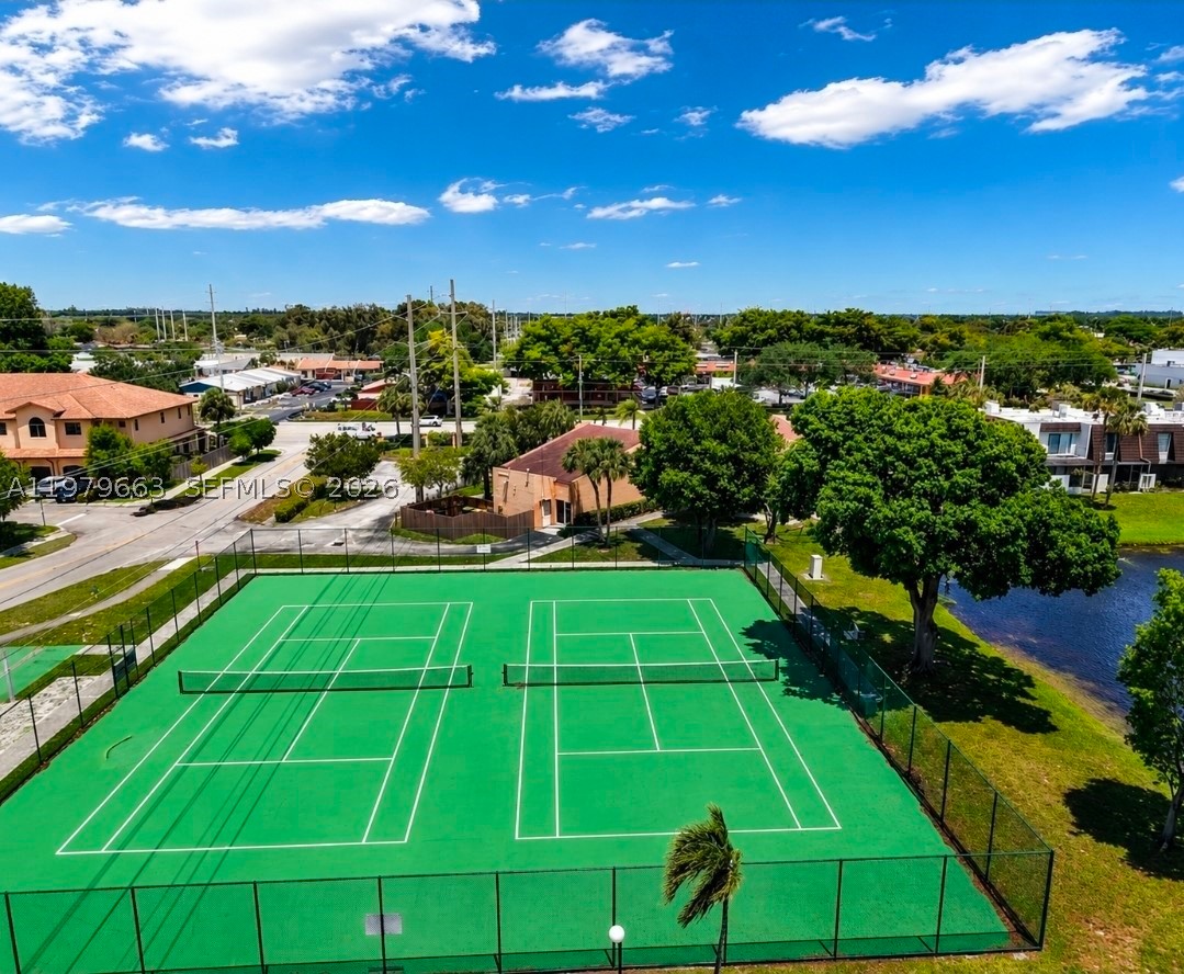 Pembroke Pines photo 2