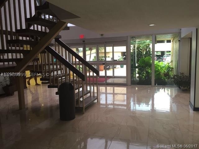 North Miami Beach photo 3