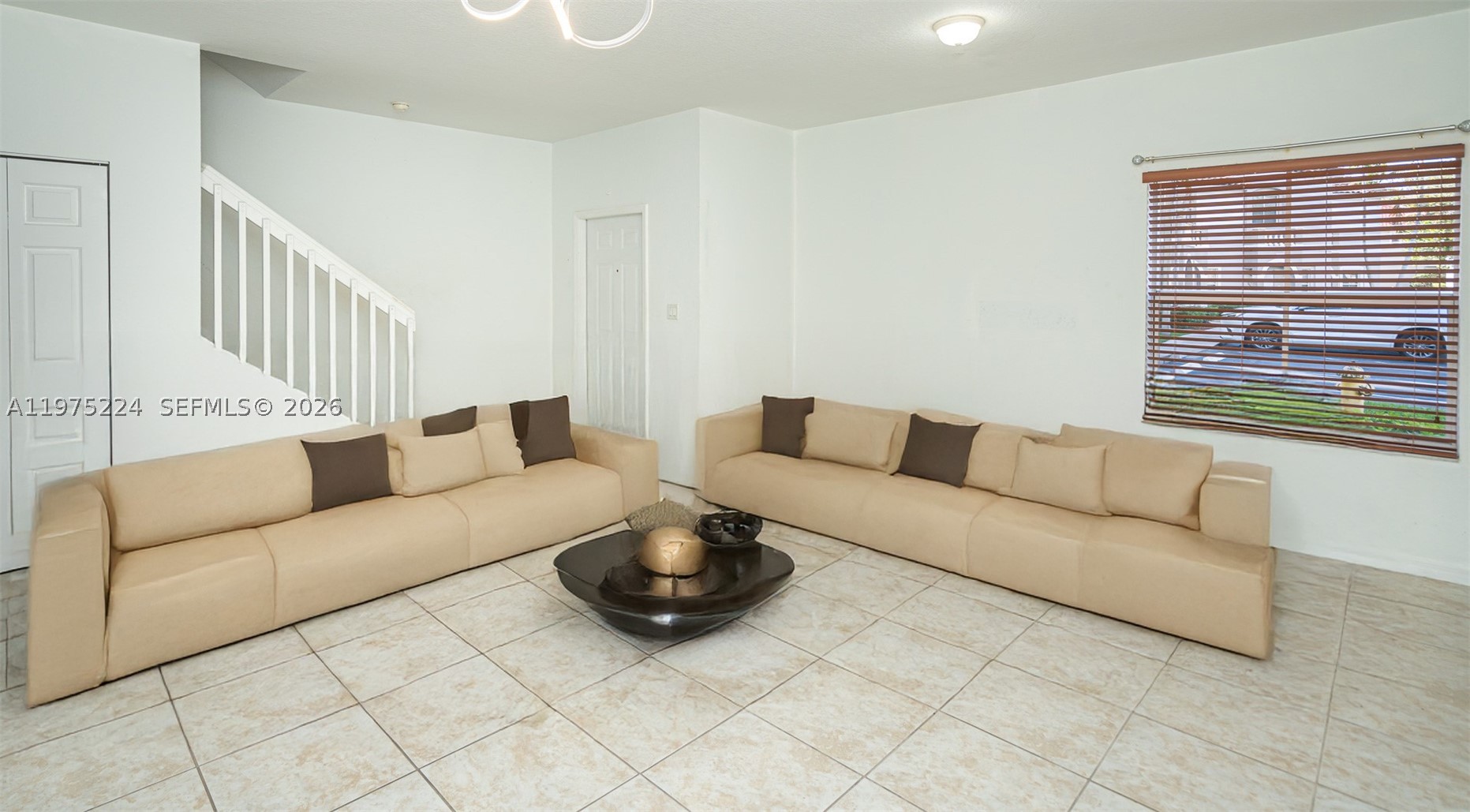 Miramar photo 4