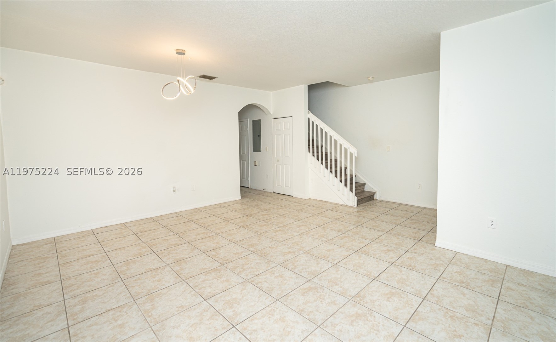 Miramar photo 5