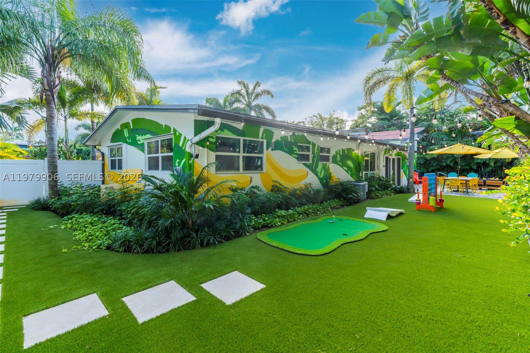 Wilton Manors photo 2