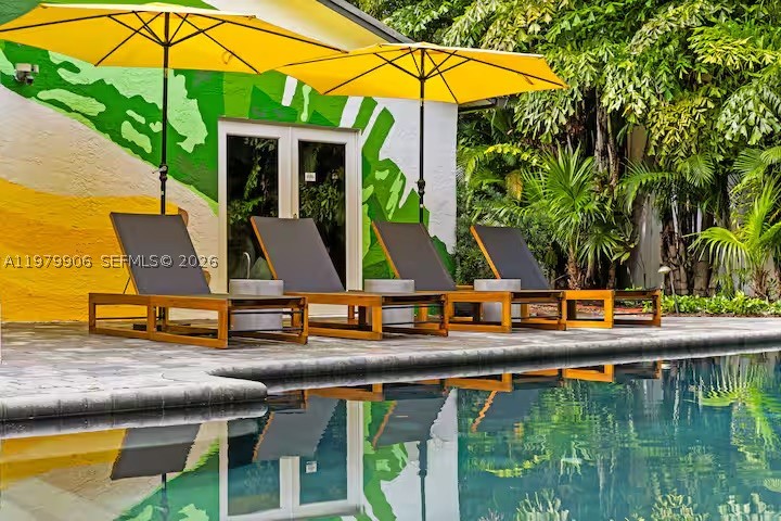 Wilton Manors photo 3