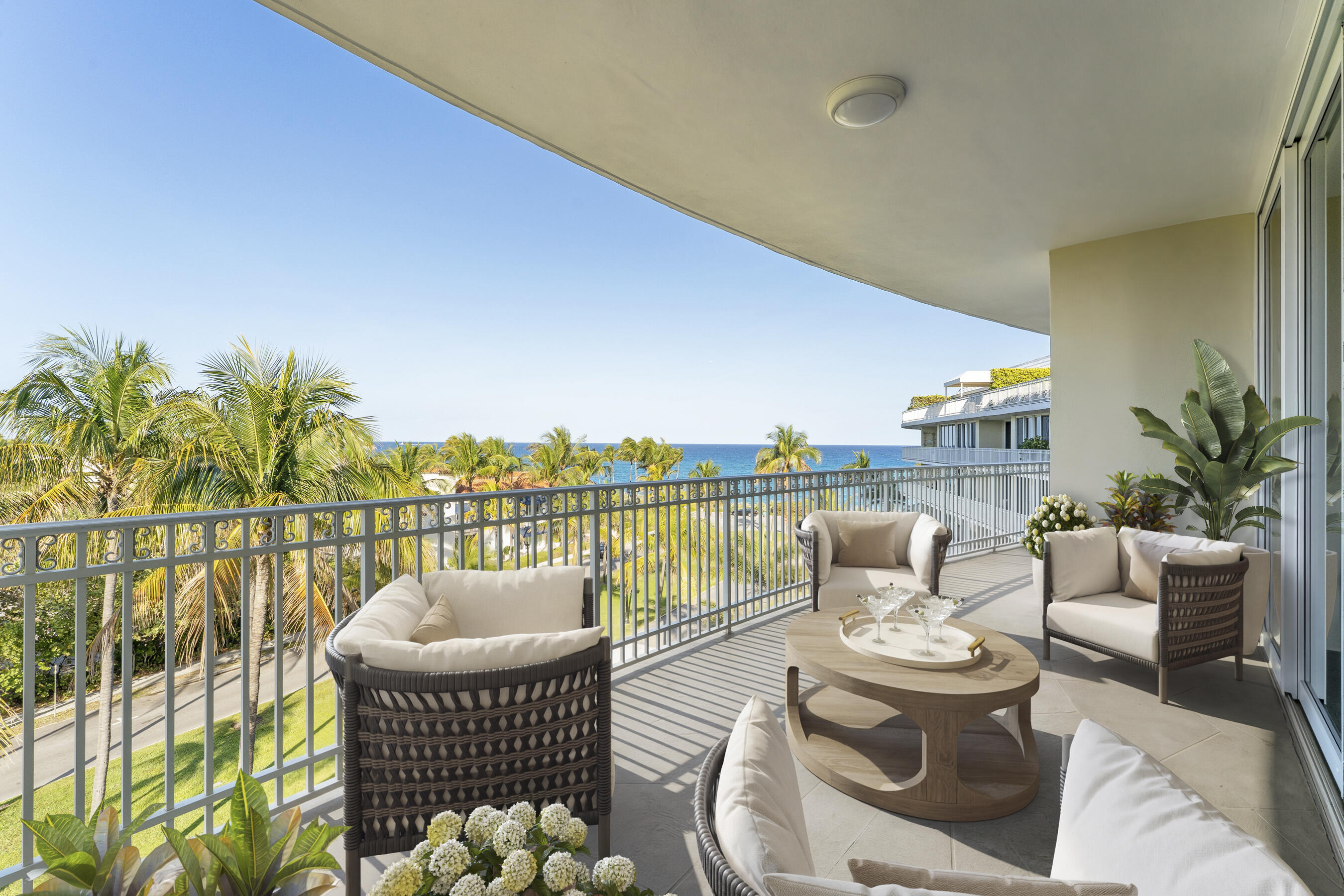 Palm Beach photo 1