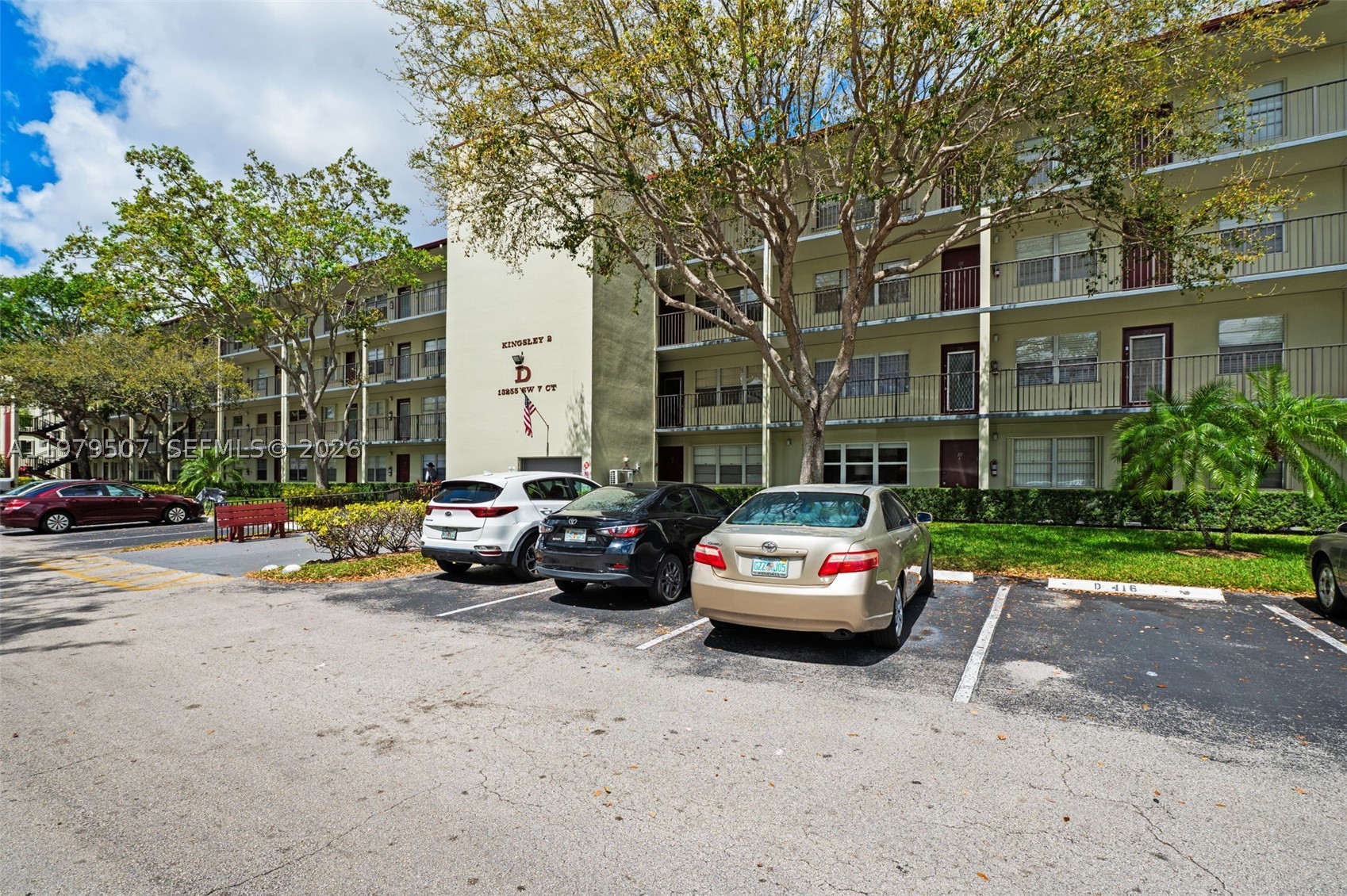 Pembroke Pines photo 4