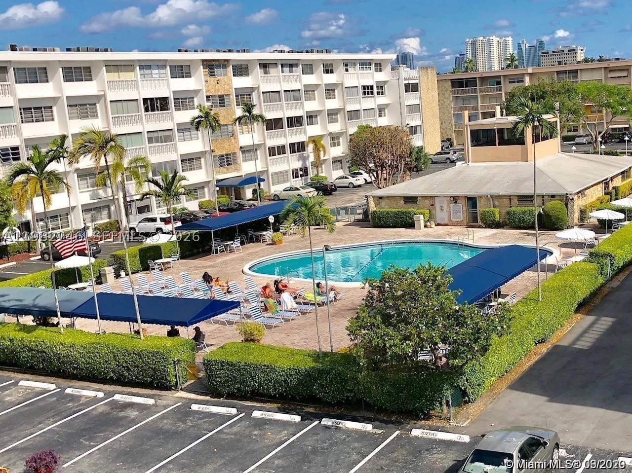 Hallandale Beach photo 1