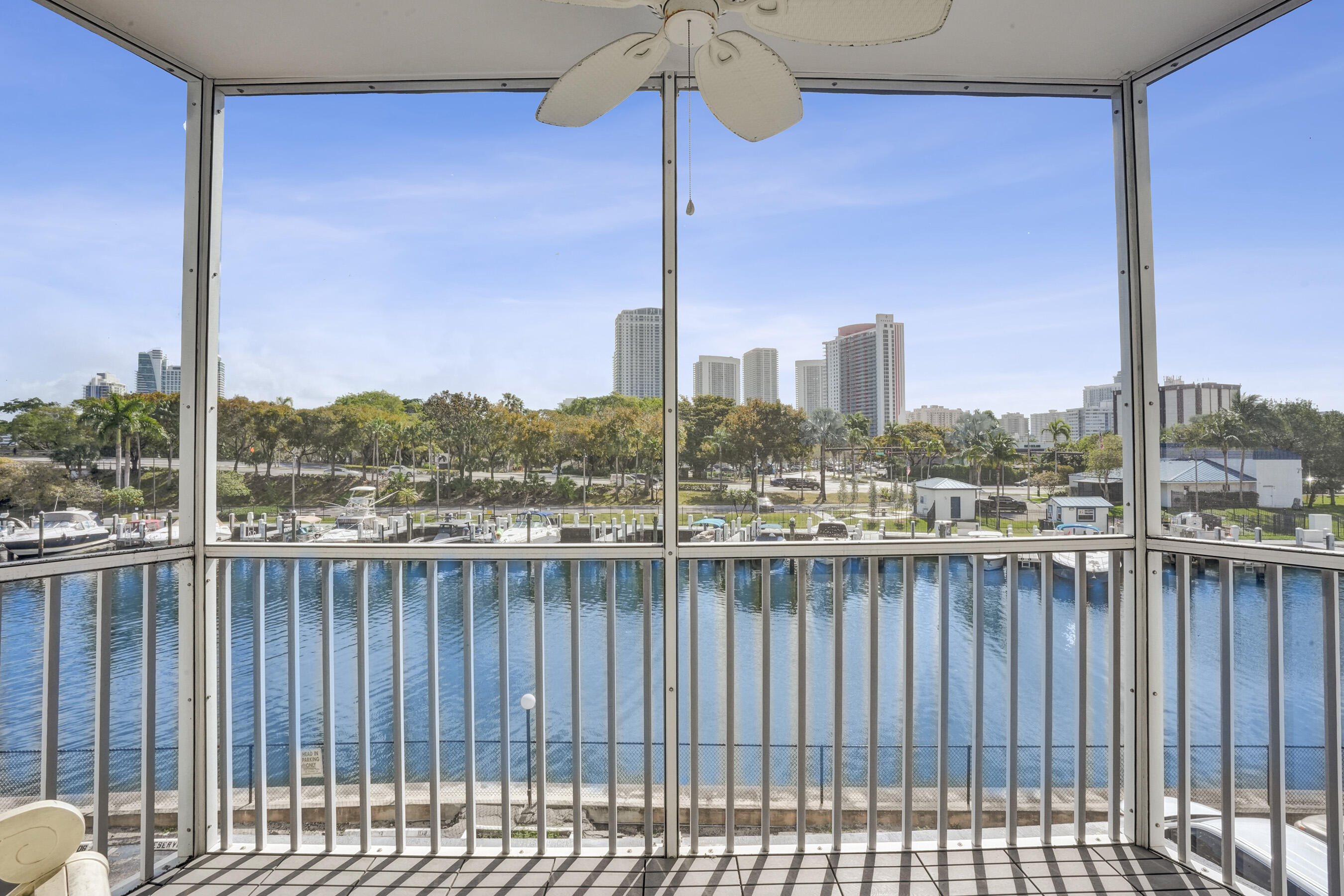 Hallandale Beach photo 3