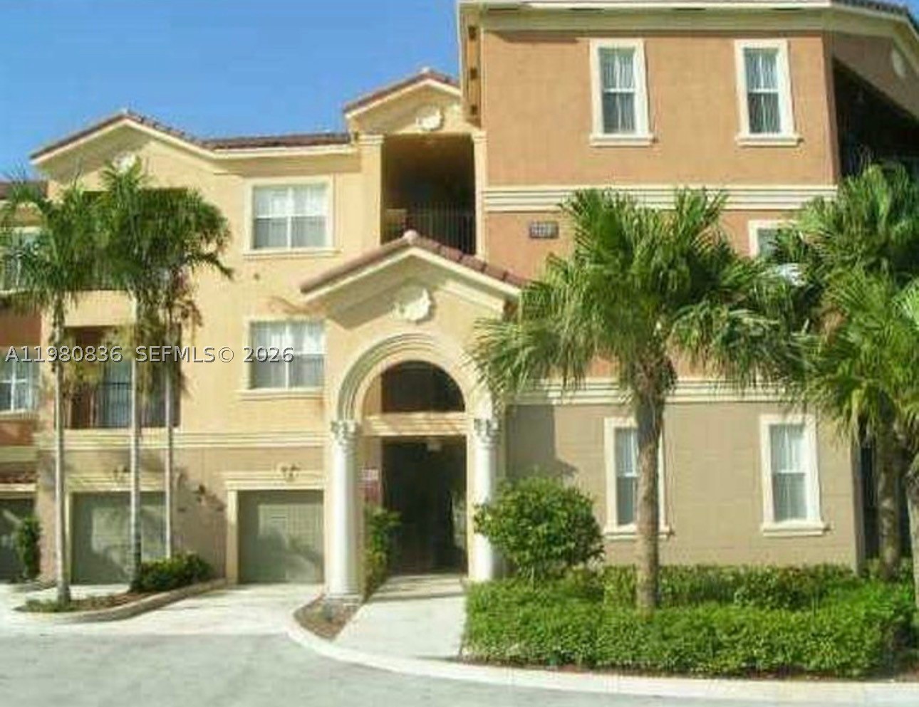 Miramar photo 1