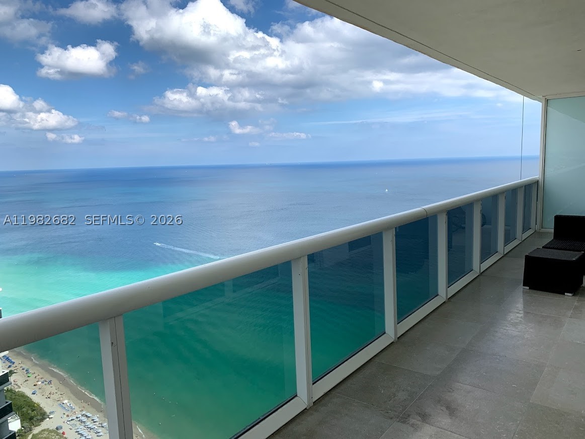Hallandale Beach photo 1