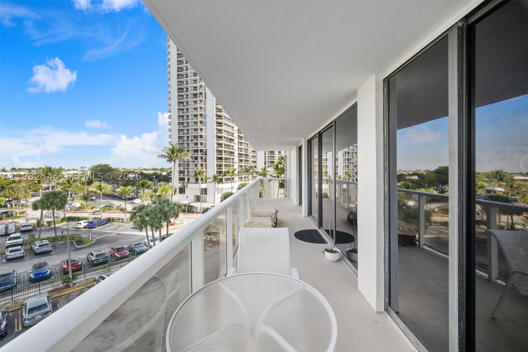 Aventura photo 2