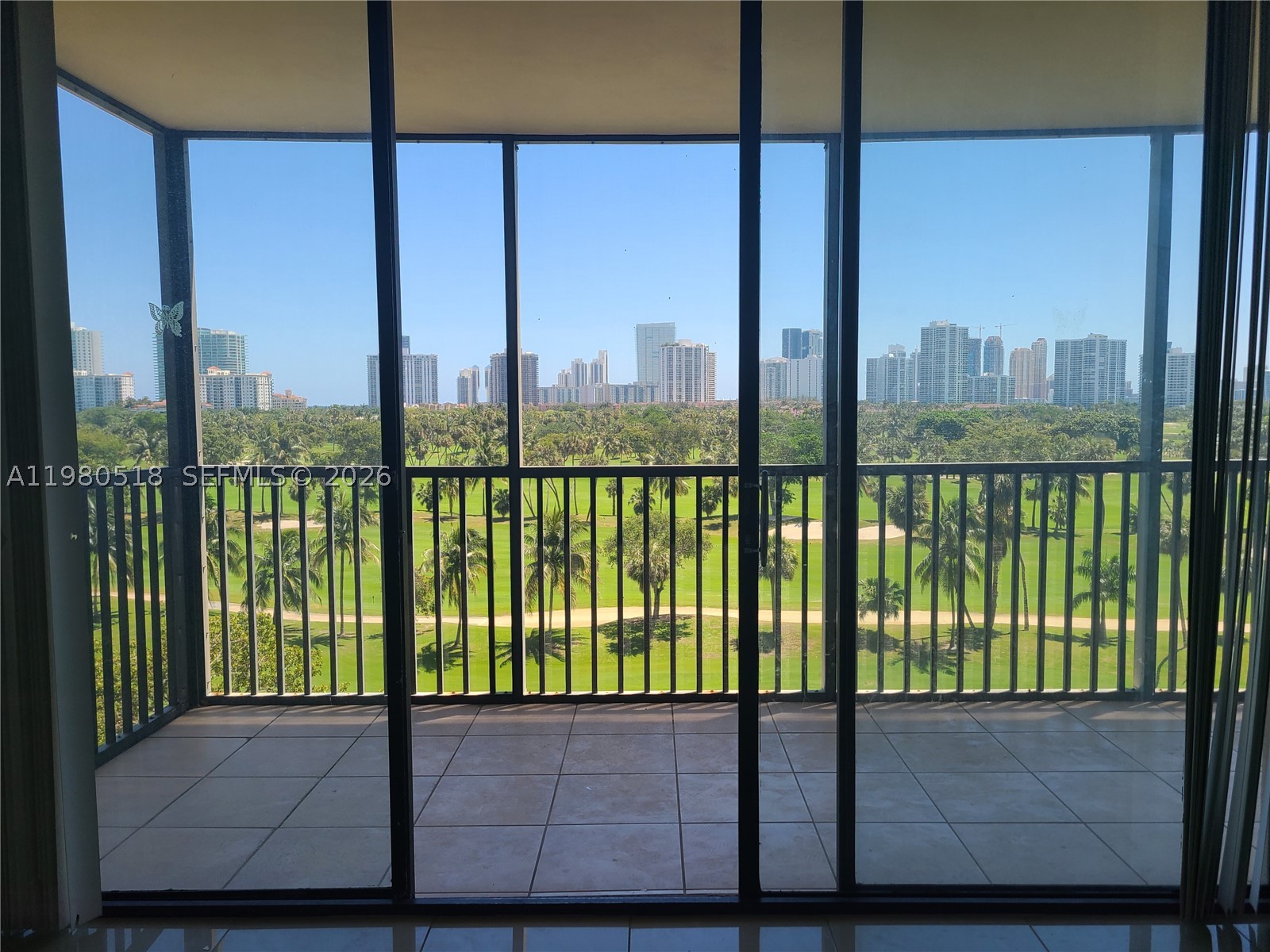 Aventura photo 2