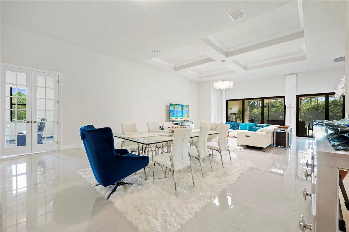 Palm Beach Gardens photo 2