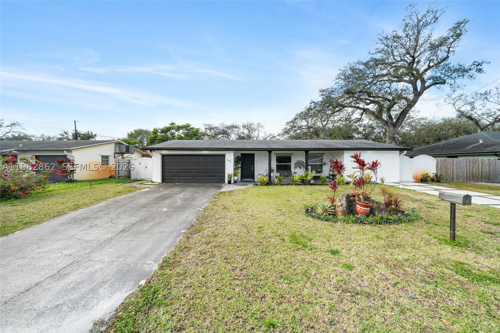 Pembroke Pines photo 1