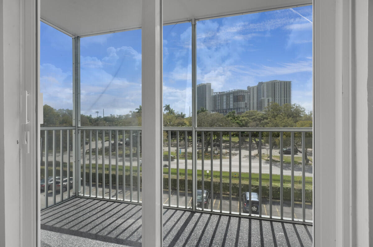 North Miami Beach photo 4