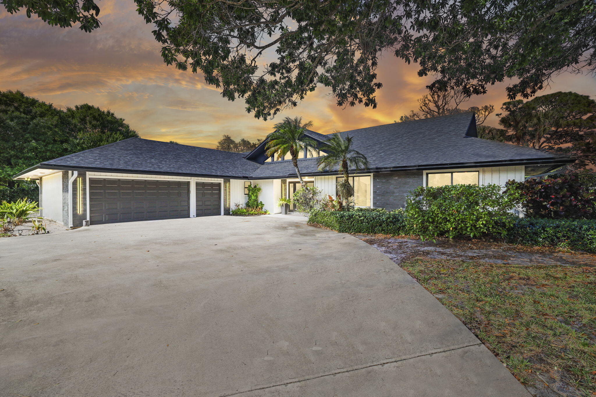 Palm Beach Gardens photo 1