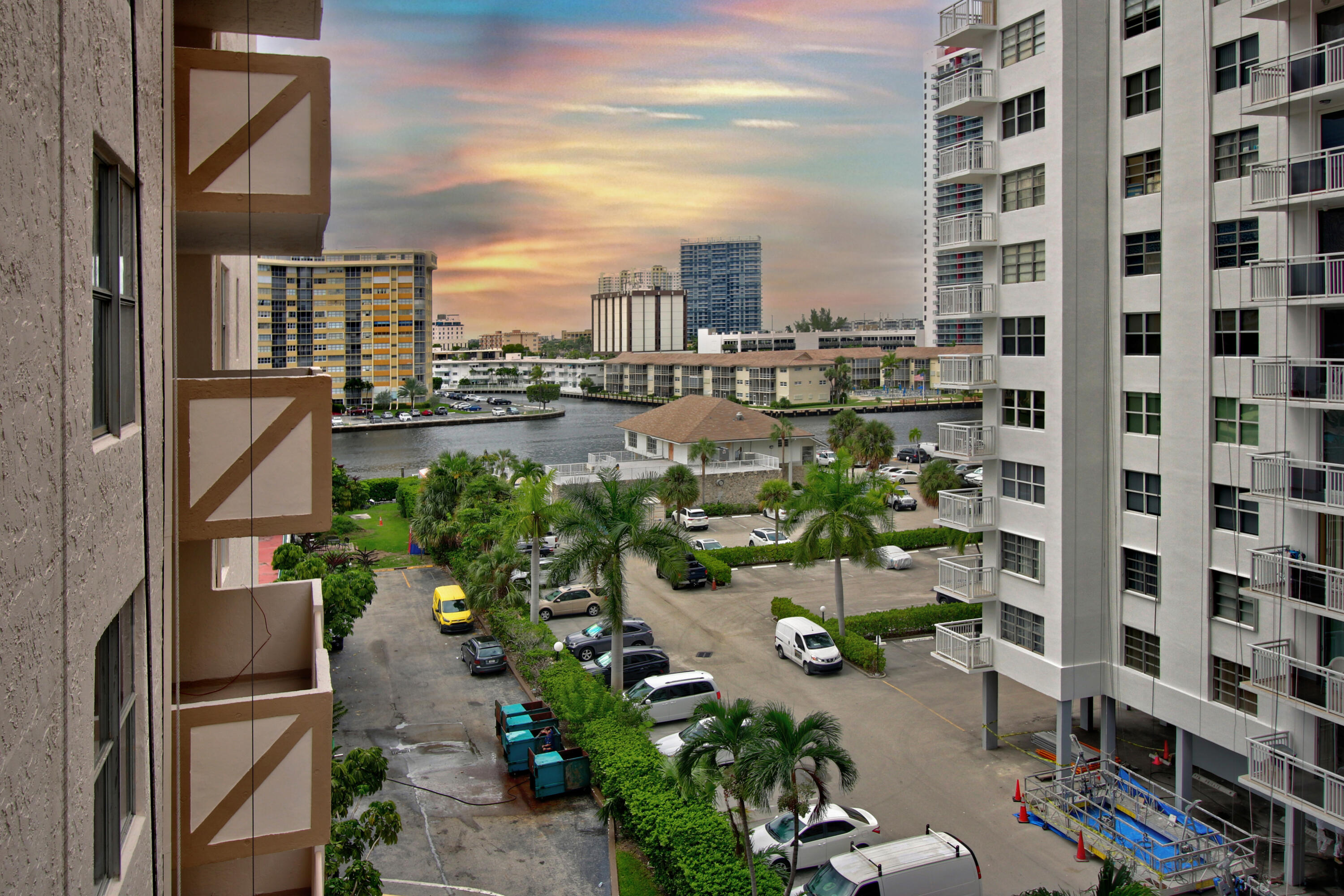 Hallandale Beach photo 2