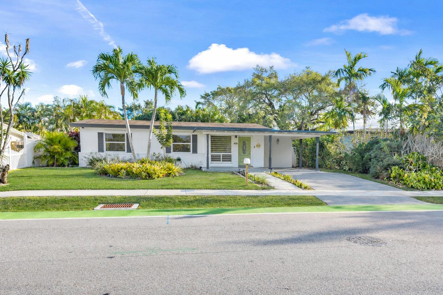 Wilton Manors photo 2