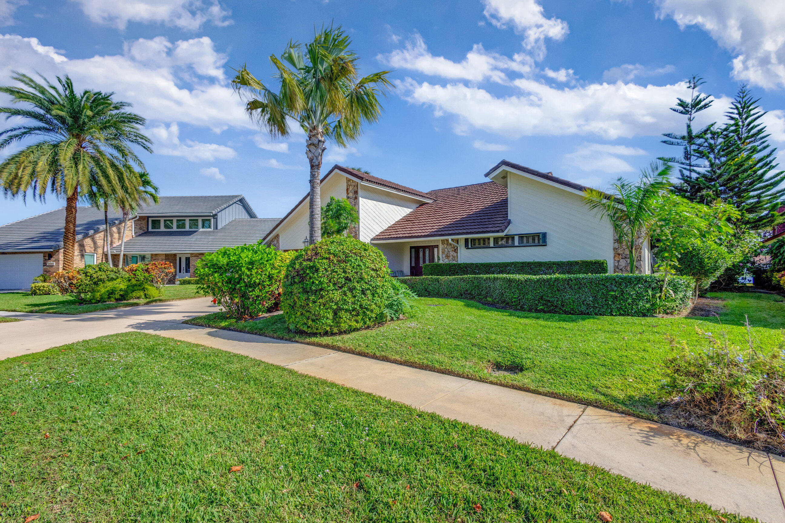 Palm Beach Gardens photo 2