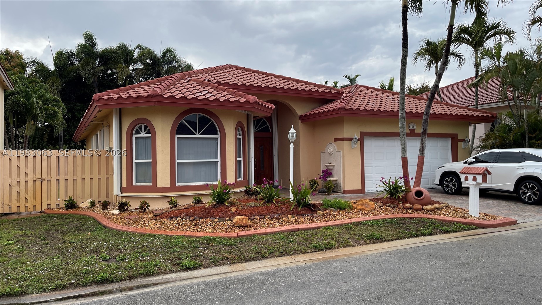 Pembroke Pines photo 3