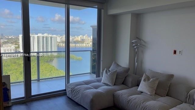 North Miami Beach photo 4