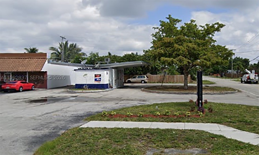Pembroke Pines photo 2