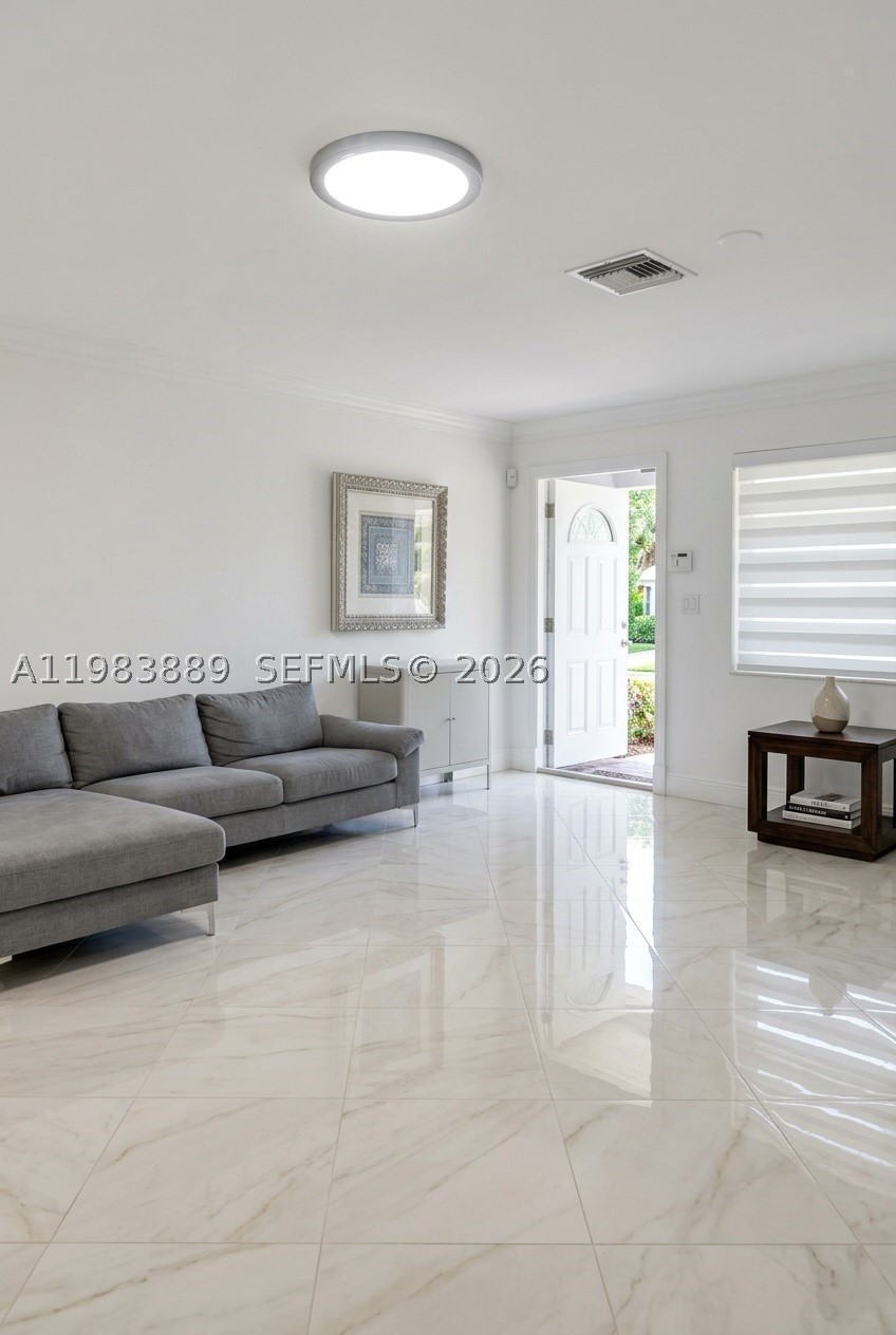 Hallandale Beach photo 2