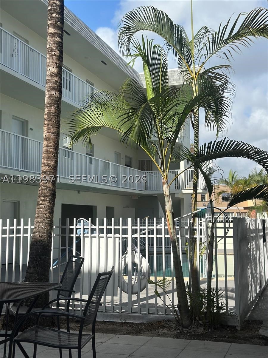 North Miami photo 3