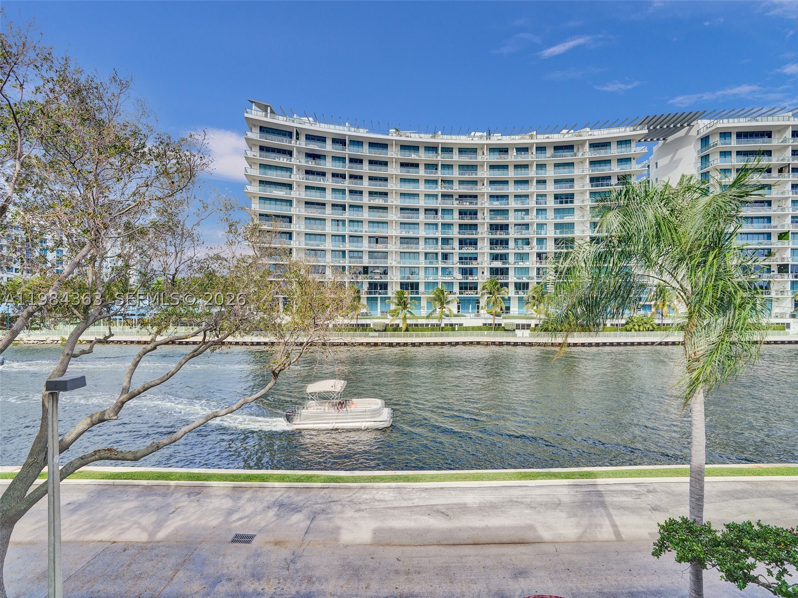 Aventura photo 1