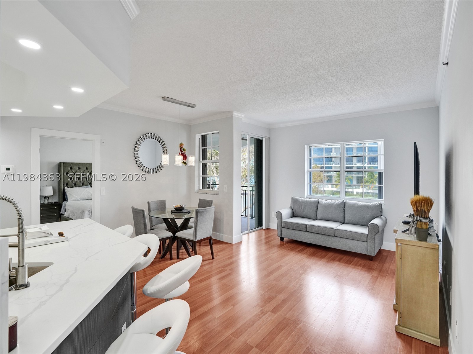 Aventura photo 3