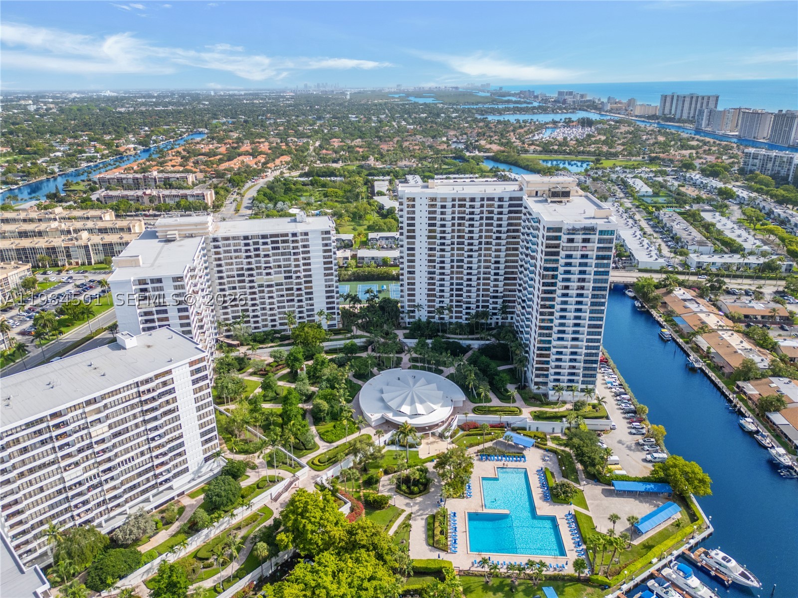 Hallandale Beach photo 2
