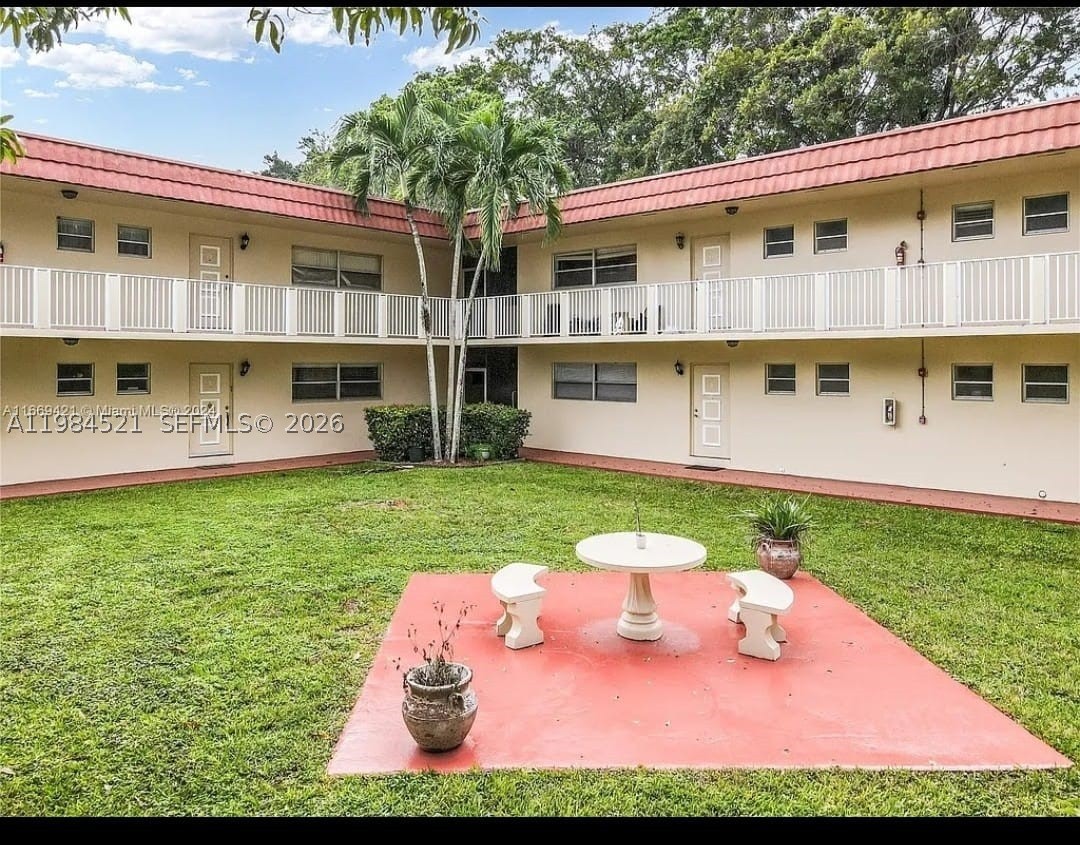 Pembroke Pines photo 2