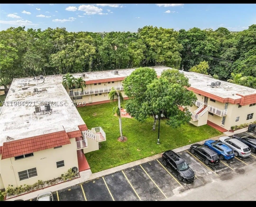 Pembroke Pines photo 3