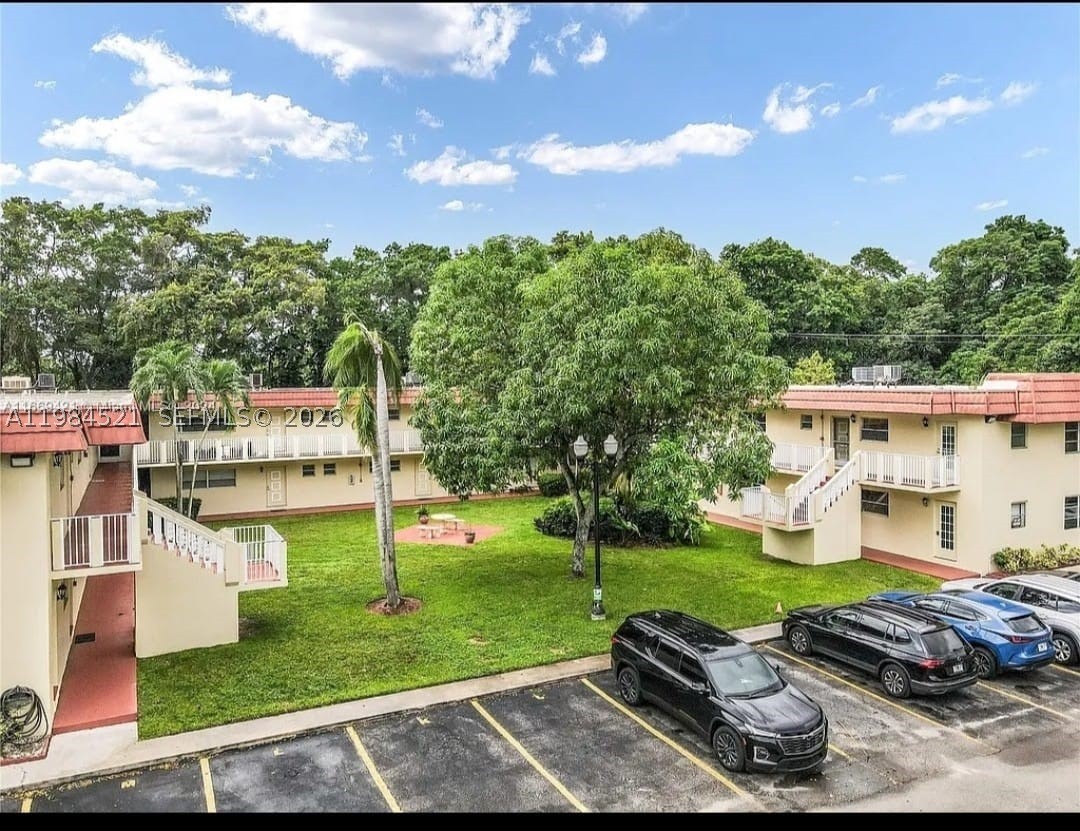 Pembroke Pines photo 4