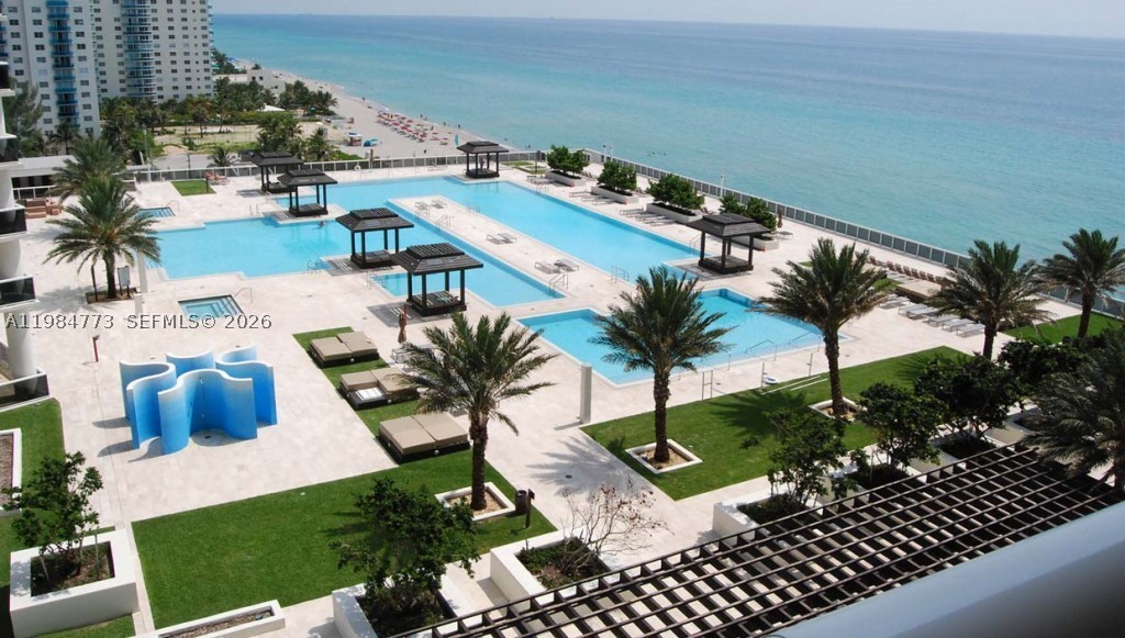 Hallandale Beach photo 3