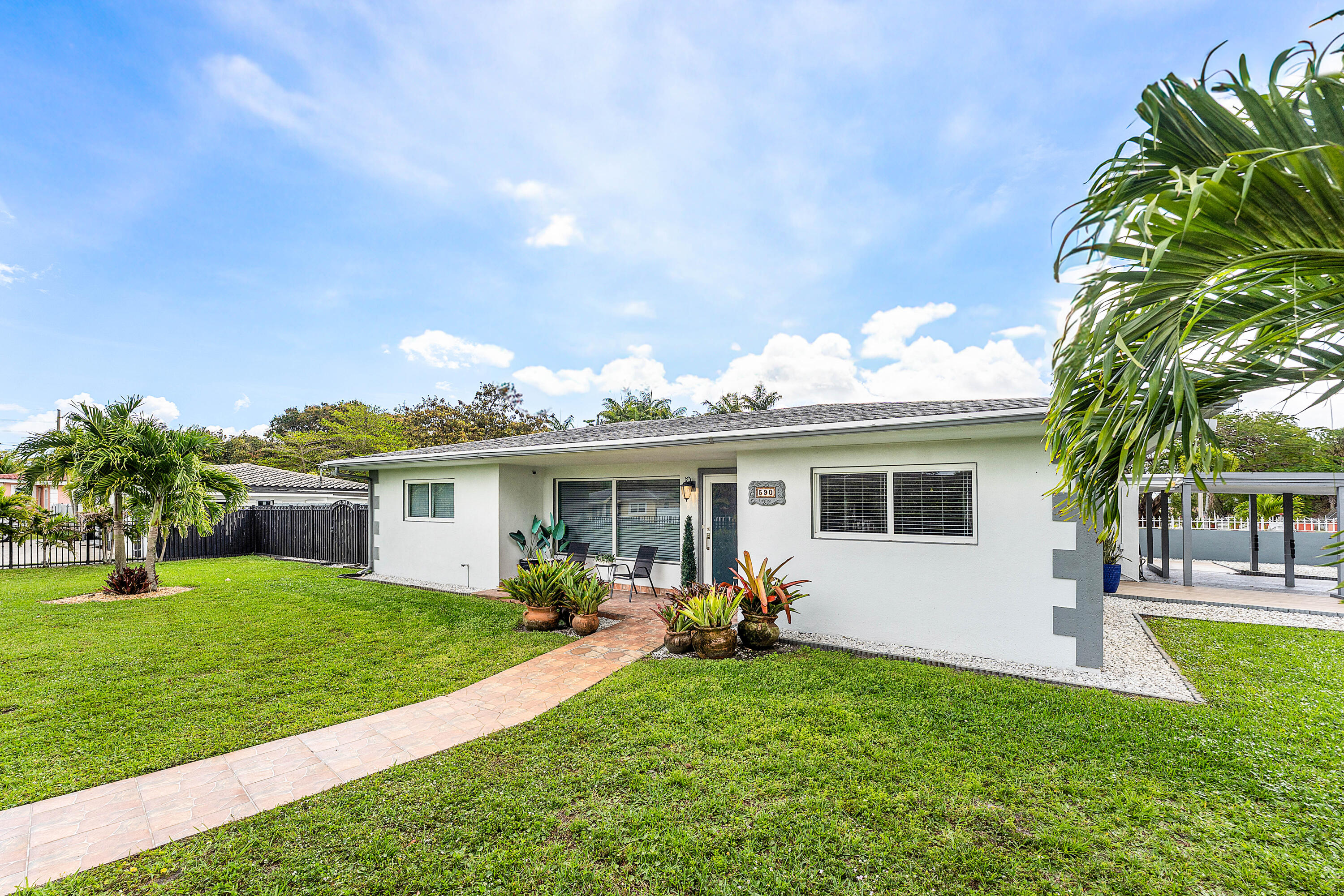 North Miami photo 2