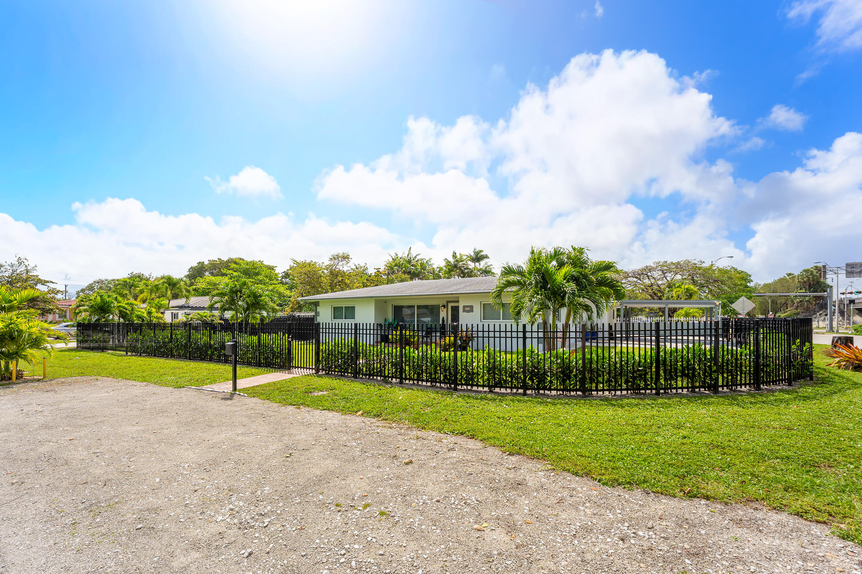North Miami photo 4
