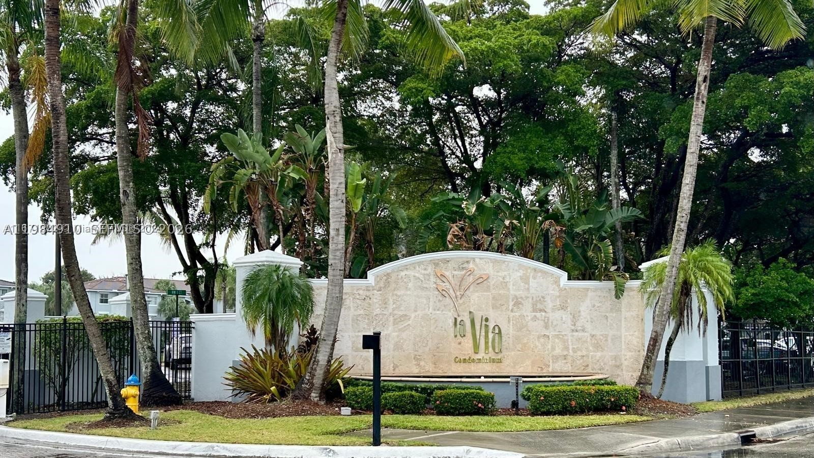 Pembroke Pines photo 1