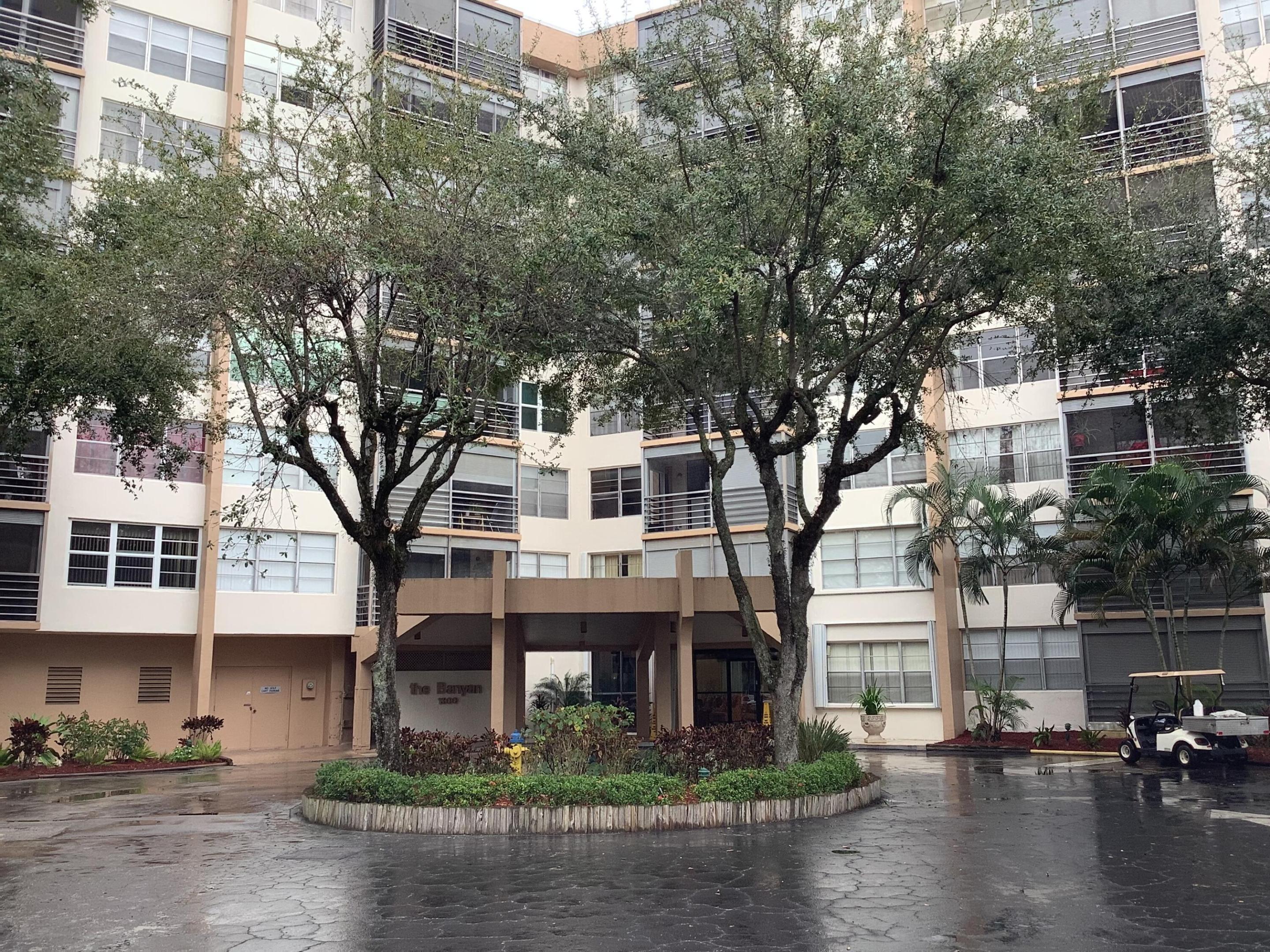 Pembroke Pines photo 1