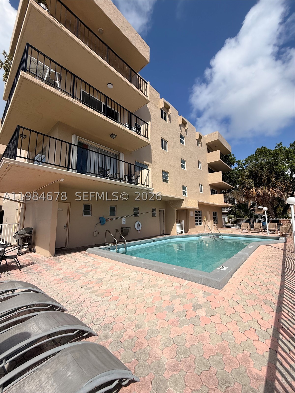 North Miami Beach photo 1