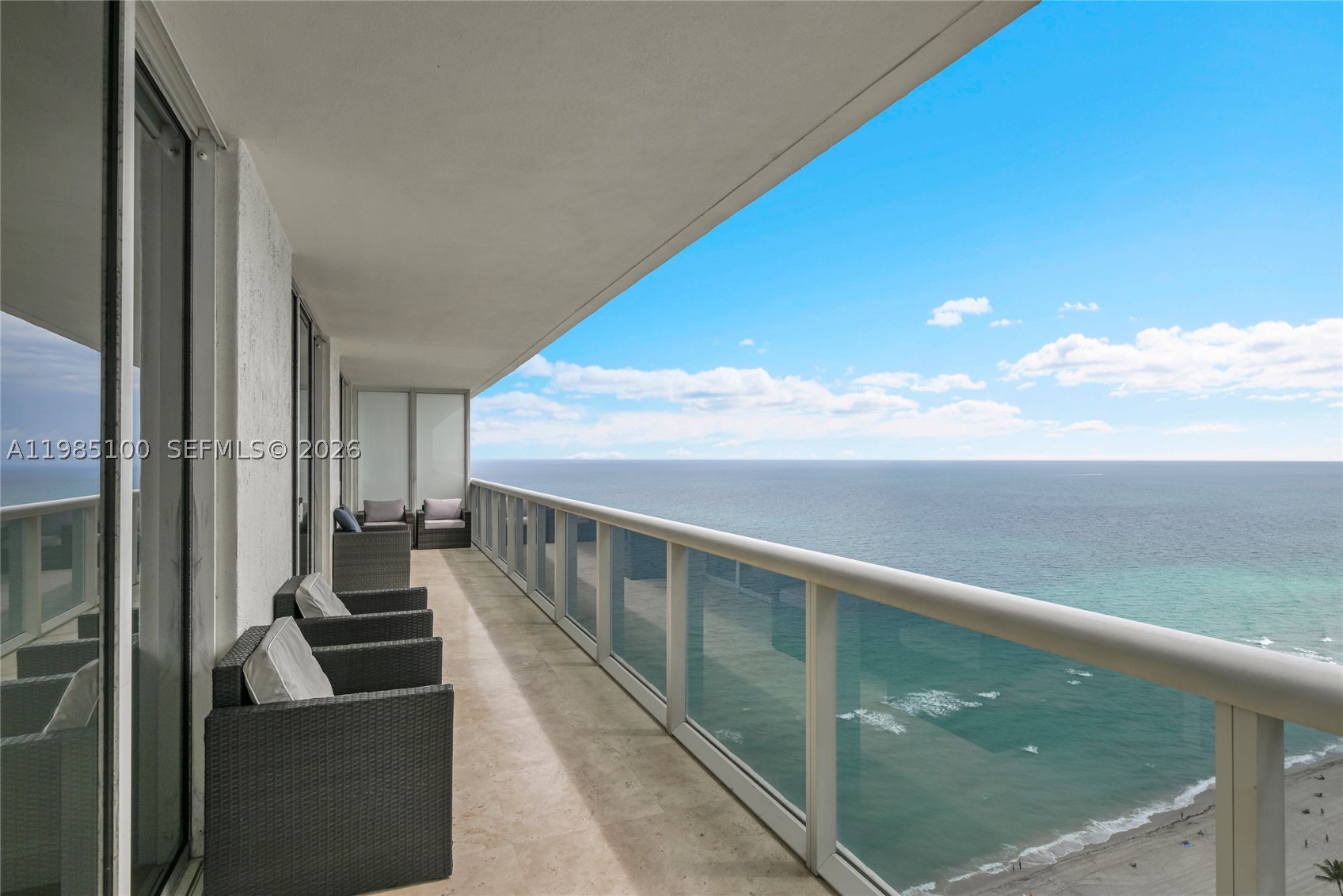 Hallandale Beach photo 2