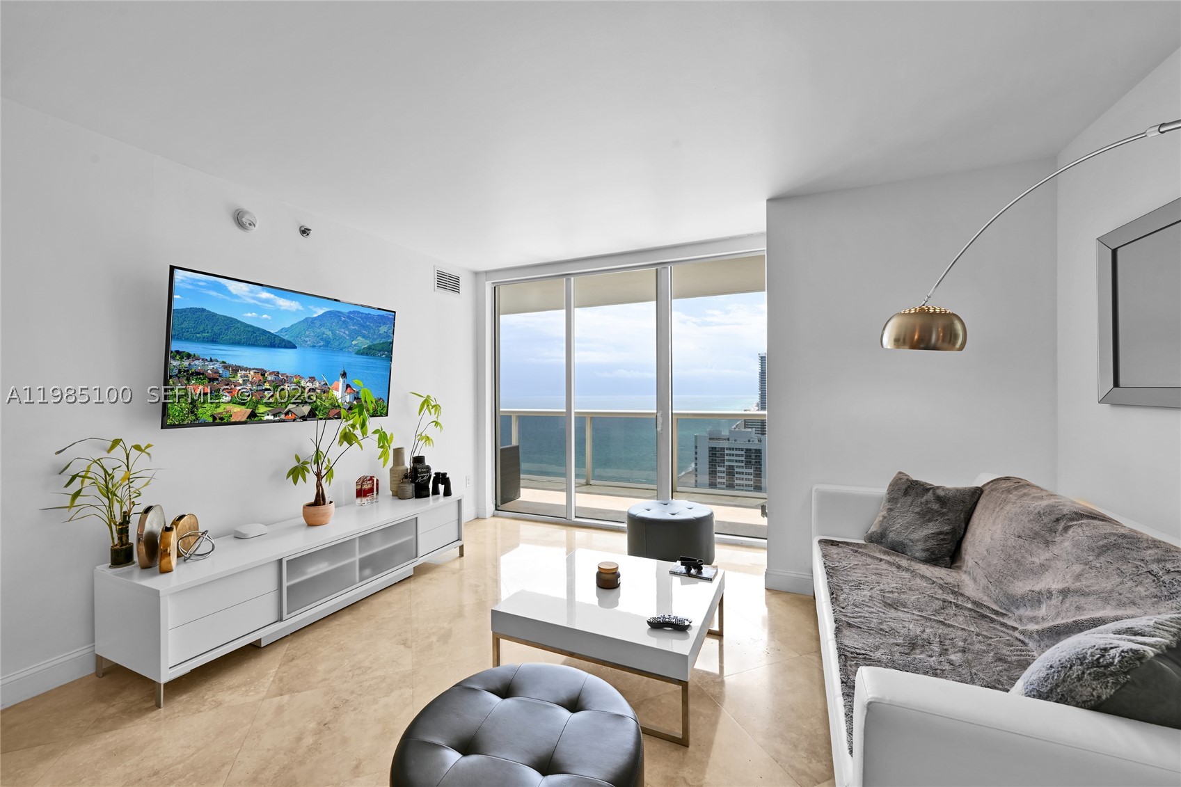 Hallandale Beach photo 4