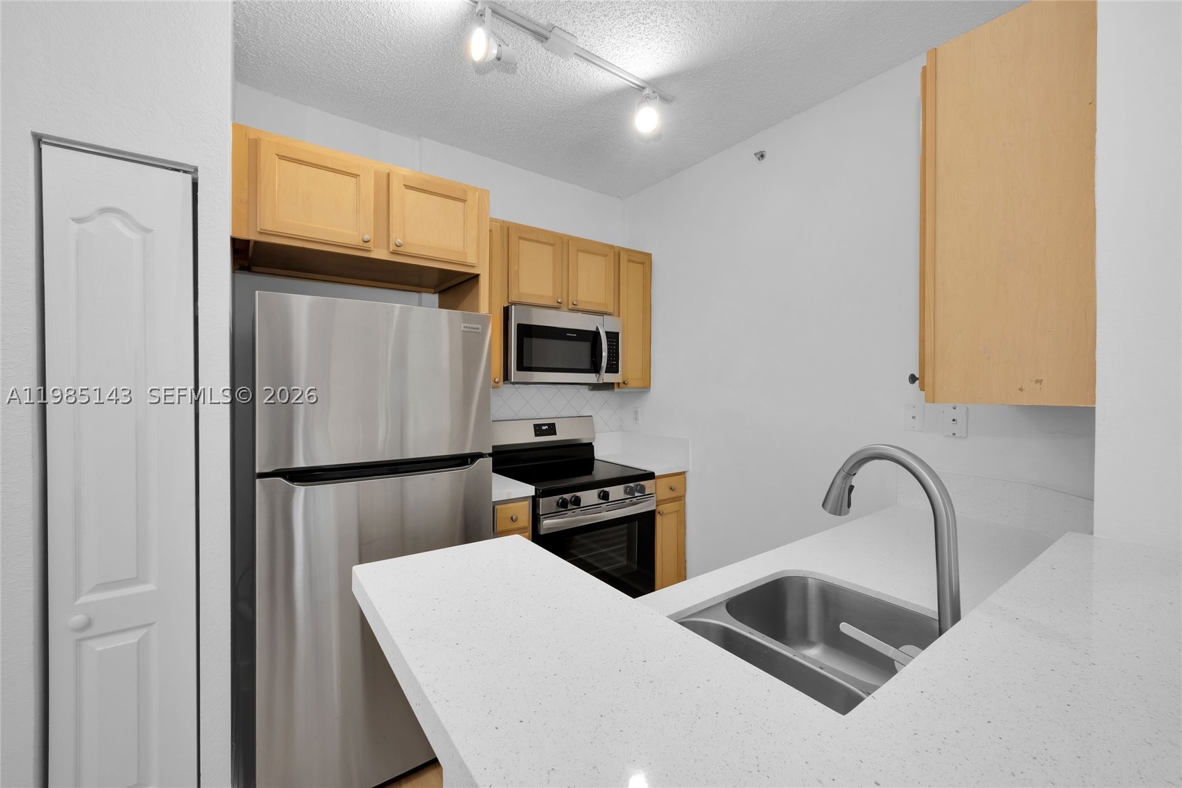 South Miami photo 5