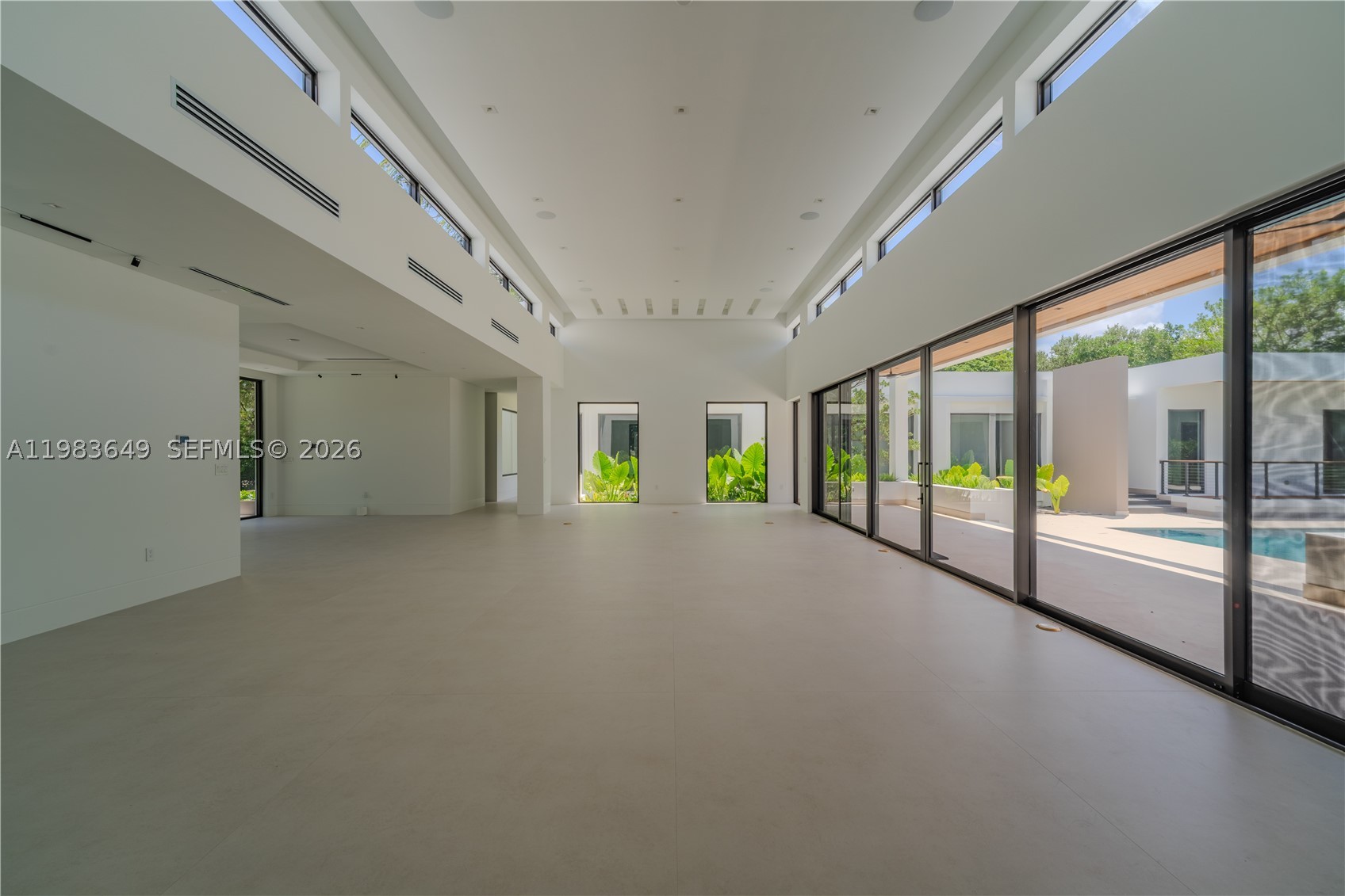 Pinecrest photo 5