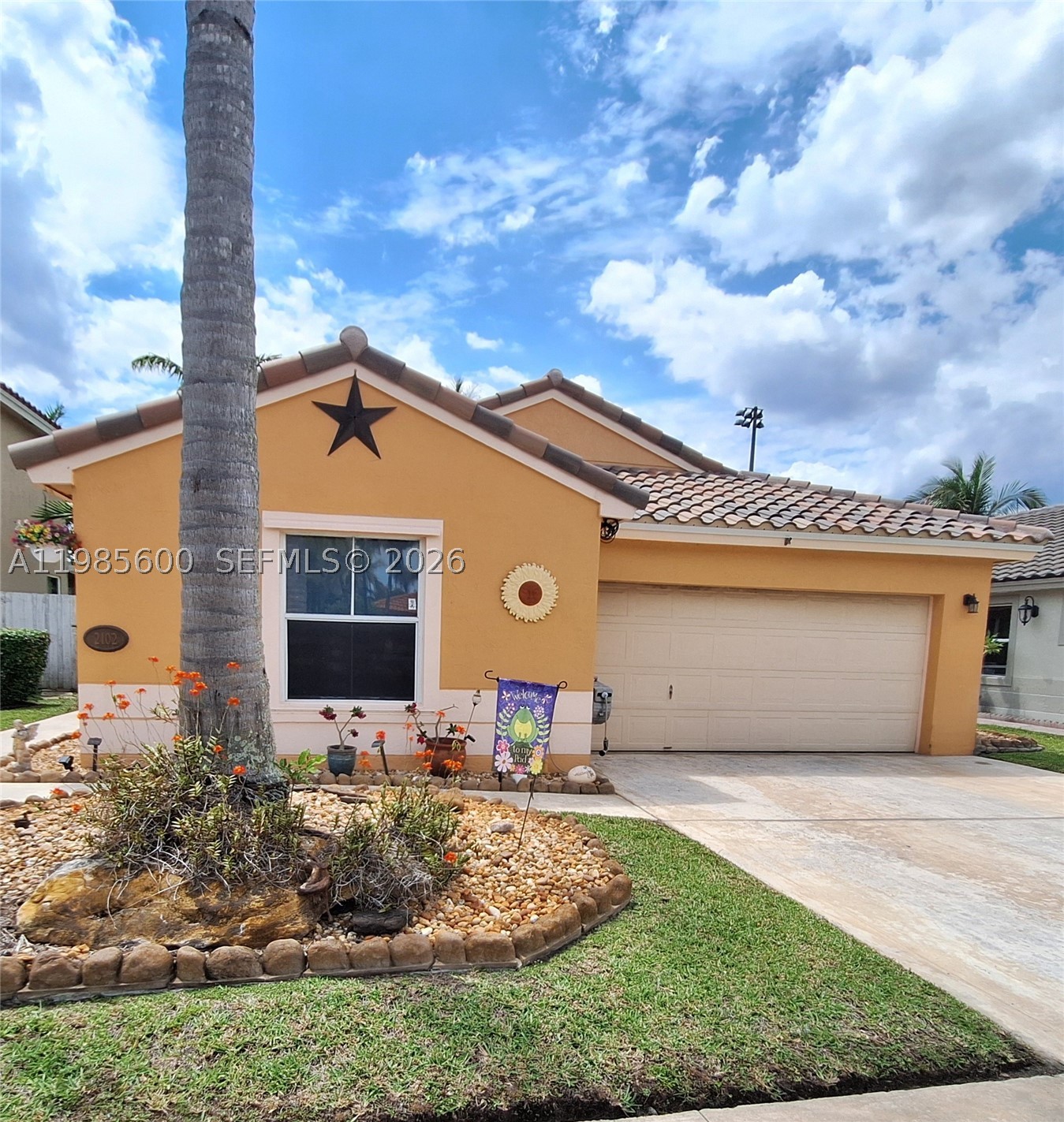 Pembroke Pines photo 1