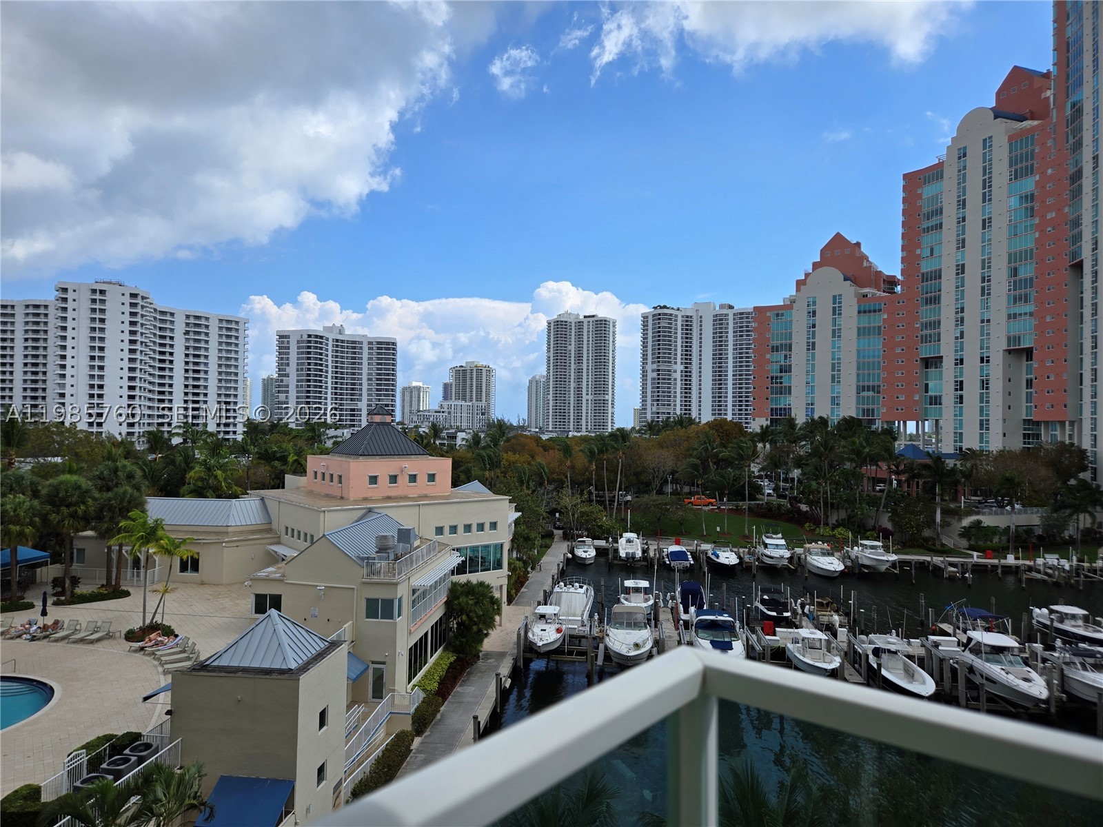 Aventura photo 3